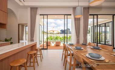 High Class Amongst Nature - Three Bedroom Contemporary Villa