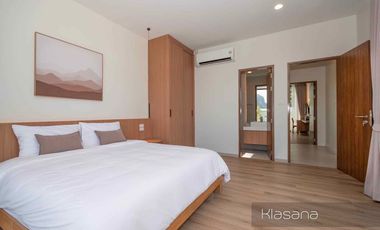 High Class Amongst Nature - Three Bedroom Contemporary Villa