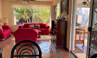 Casa en Venta. Olinalá Princesa, Granjas del Marqués