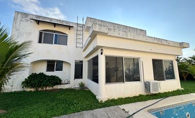 Casa en Venta. Olinalá Princesa, Granjas del Marqués