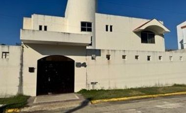 Casa en Venta en fraccionamiento Olinalá Princesa.