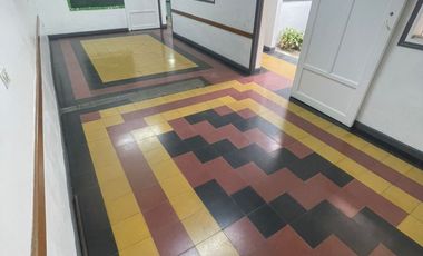 ARRIENDO CASA LOCAL SECTOR GUANTEROS ENVIGADO