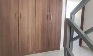 CASA EN VENTA EN ARBOLEDAS DE LOMA BELLA