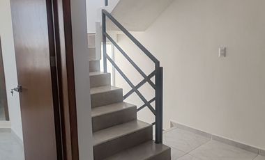 CASA EN VENTA EN ARBOLEDAS DE LOMA BELLA