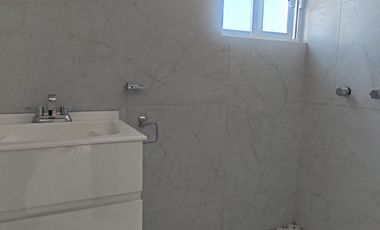 CASA EN VENTA EN ARBOLEDAS DE LOMA BELLA