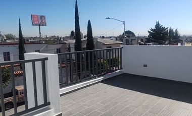 CASA EN VENTA EN ARBOLEDAS DE LOMA BELLA