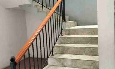 Disewakan Rumah modern 2 lt, Permata Indah Holis,akses Tol 5mnt, strategis, cocok hunian atau kantor, salon, pre wedding, dll