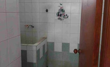 Disewakan Rumah modern 2 lt, Permata Indah Holis,akses Tol 5mnt, strategis, cocok hunian atau kantor, salon, pre wedding, dll