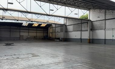 Bodega Alquilo De 4.750 M2 / $94.2 Millones / Ubicación: Cali Zona Comercial E Industrial / Excelente Vitrina