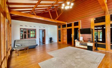 Dijual Rumah Villa Mewah 3392 m2 + Kolam di Daerah Dingin Purwakarta