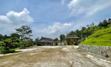 Dijual Rumah Villa Mewah 3392 m2 + Kolam di Daerah Dingin Purwakarta