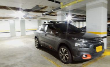 Excelente Ubicación Sector CC Unicentro!!! En muy buen Estado