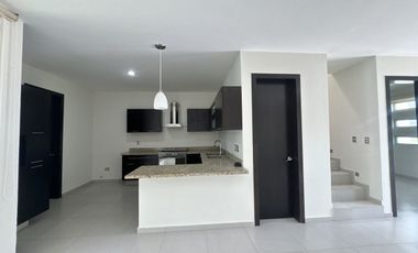 Casa en Renta, Solares Althea Coto 11