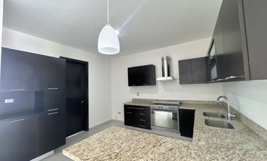 Casa en Renta, Solares Althea Coto 11