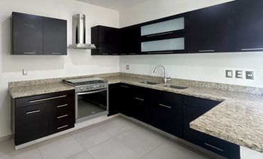 Casa en Renta, Solares Althea Coto 11