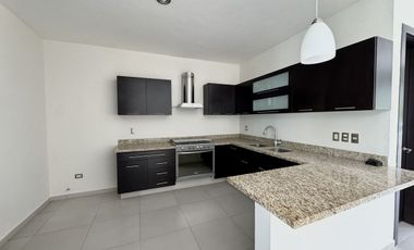 Casa en Renta, Solares Althea Coto 11