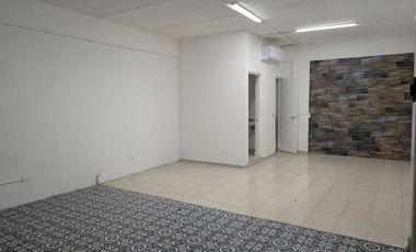 RENTA LOCAL COMERCIAL EN CARRETERA NACIONAL EL URO