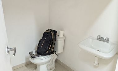 RENTA LOCAL COMERCIAL EN CARRETERA NACIONAL EL URO