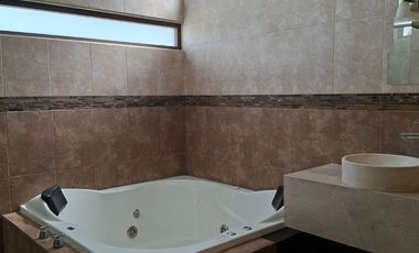 RESIDENCIA DE LUJO EN VENTA EN CAMINO REAL A MOMOXPAN | ALBERCA CLIMATIZADA | 6 AUTOS