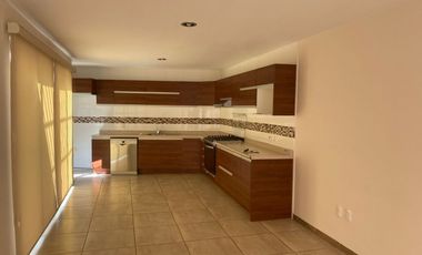 Casa en Renta en Guadalupe, Zac. En Privada El Roble