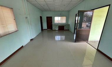 FZE_084 ขายห้องแถว จันทบุรี-สระแก้ว ต. หนองหว้า อ.เขาฉกรรจ์ จ.สระแก้ว