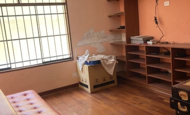 VENTA DE CASA SUPER BIEN UBICADA