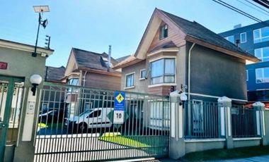 Casa con 4 dormitorios en San Pedro de la Paz