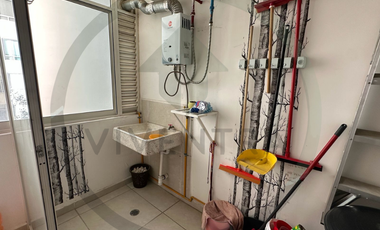 Recámara King con 2 clósets, Gym Life Fitness y 2 lugares de estacionamiento.