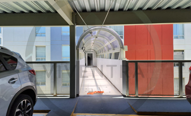 Recámara King con 2 clósets, Gym Life Fitness y 2 lugares de estacionamiento.