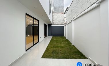 En venta casa cuatro habitaciones al sur de la ciudad de Loja sectorJuan José Castillo