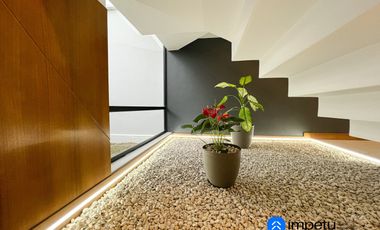 En venta casa cuatro habitaciones al sur de la ciudad de Loja sectorJuan José Castillo