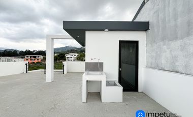 En venta casa cuatro habitaciones al sur de la ciudad de Loja sectorJuan José Castillo