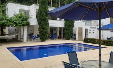 ARRIENDO FINCA EN PIEDECUESTA LA UNION 320466---- NOCHE 950.000