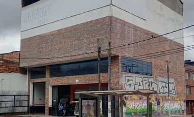 OPORTUNIDAD: Bodega Esquinera de 2.400 m2.