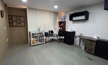 ALQUILER CASA EN AV. BOLÍVAR MADERO VARGAS