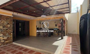 ALQUILER CASA EN AV. BOLÍVAR MADERO VARGAS