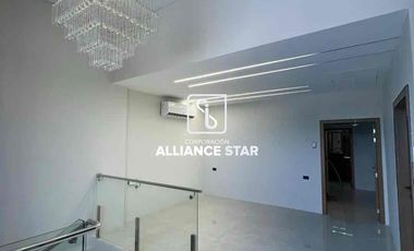 ALQUILER CASA AV. BOLÍVAR MADERO VARGAS