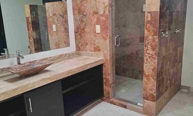 Bonita casa en renta en Lomas 2.  Excelentes condiciones