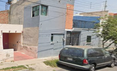 VENTA DE CASA UBICADA EN BATALLON DE SAN BLAS JARDINES DE SANTA ISABEL GUADALAJARA