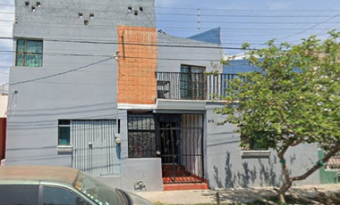 VENTA DE CASA UBICADA EN BATALLON DE SAN BLAS JARDINES DE SANTA ISABEL GUADALAJARA