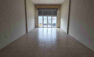 Local comercial avenida Juan tanca Marengo con parqueos y guardiania