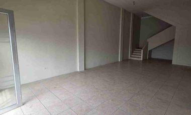 Local comercial avenida Juan tanca Marengo con parqueos y guardiania