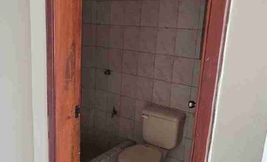 Local comercial avenida Juan tanca Marengo con parqueos y guardiania