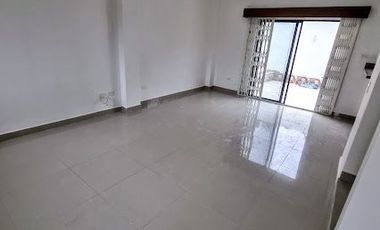 Casa en Alquiler en Vía a la Costa, 3 Habitaciones, 3 Baños, Patio, Parqueo,  Seguridad.
