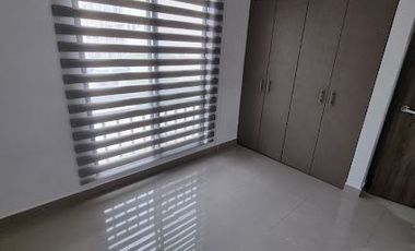 Casa en Alquiler en Vía a la Costa, 3 Habitaciones, 3 Baños, Patio, Parqueo,  Seguridad.