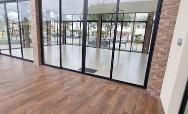 Casa en Alquiler en Vía a la Costa, 3 Habitaciones, 3 Baños, Patio, Parqueo,  Seguridad.