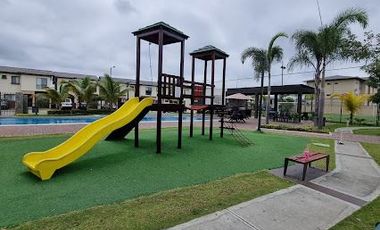 Casa en Alquiler en Vía a la Costa, 3 Habitaciones, 3 Baños, Patio, Parqueo,  Seguridad.