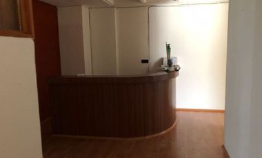 Amplias oficinas en la Roma