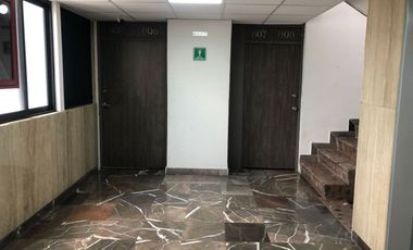 Amplias oficinas en la Roma