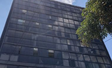 Amplias oficinas en la Roma